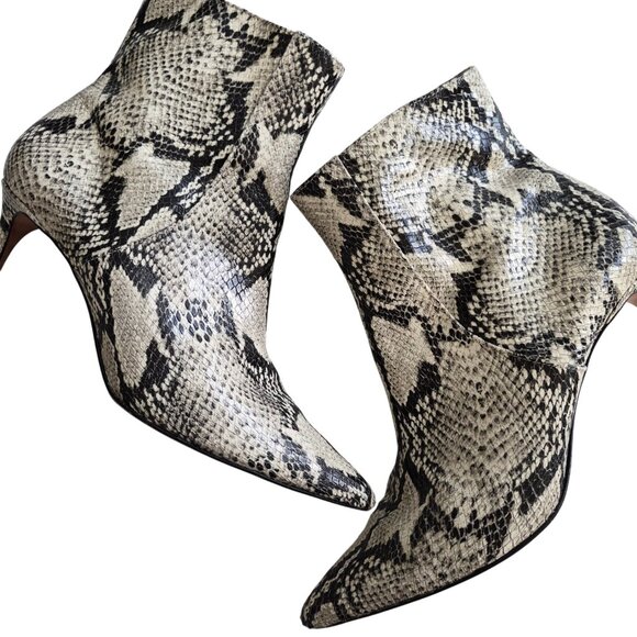 Schutz Bette Genuine Leather Snake Ankle Booties Low Heel Cream/Black Size 9.5 B - Picture 5 of 15